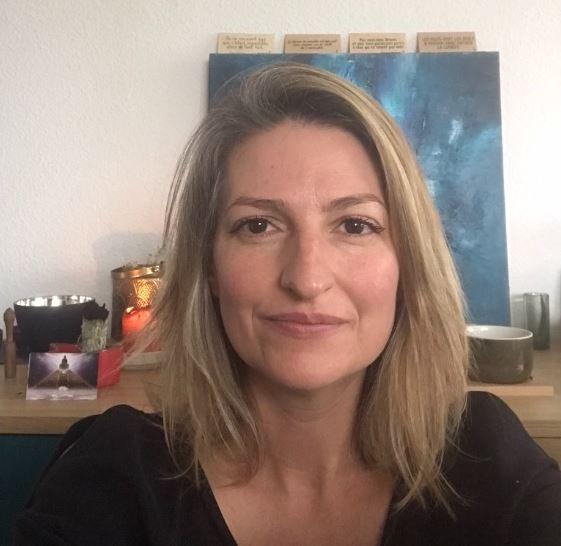JULIA/ Illumines ta vie